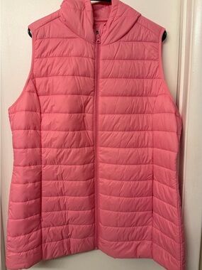 Torrid light Packable Puffer Vest Pink Size 1